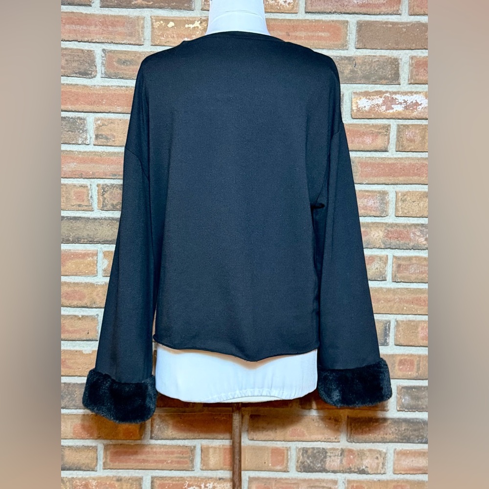 Zara Trafaluc Black Long Sleeve Top Faux Fur Cuffs Women’s M - Picture 3 of 4